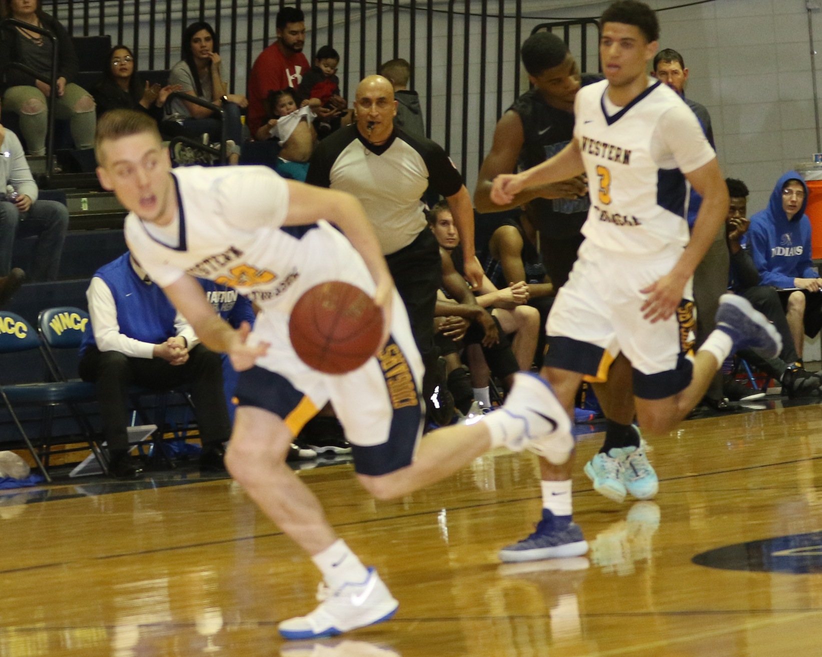 WNCC men top McCook, win first round regional game