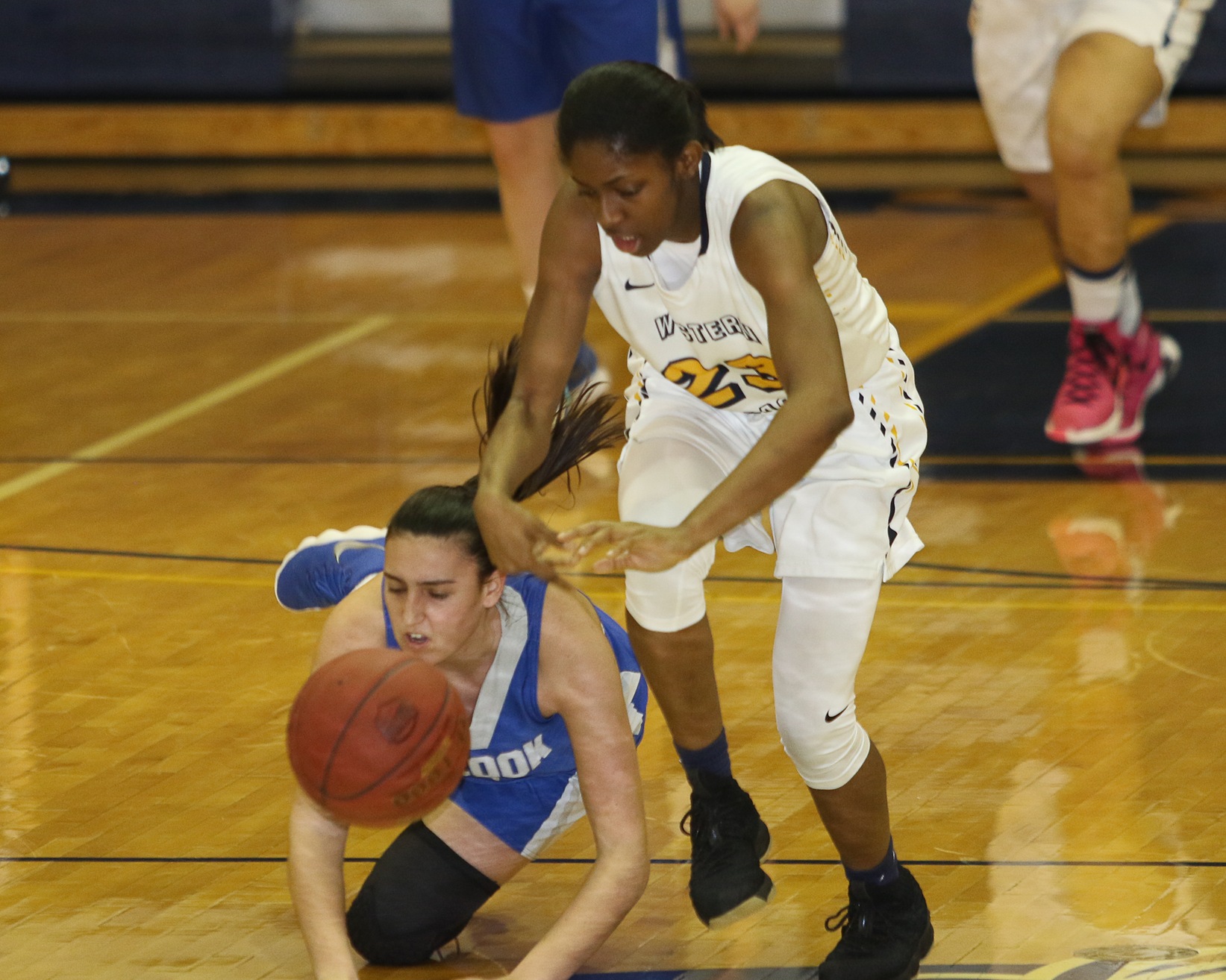 WNCC roll to 19th win over McCook 115-56