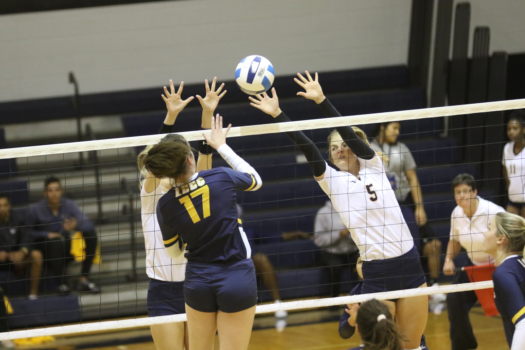 WNCC tops LCCC in four for 20th win