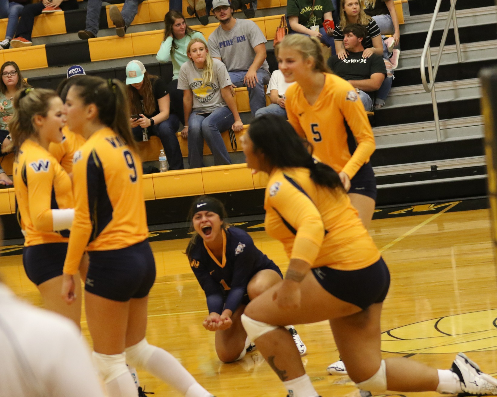 WNCC volleyball tops LCCC in five sets
