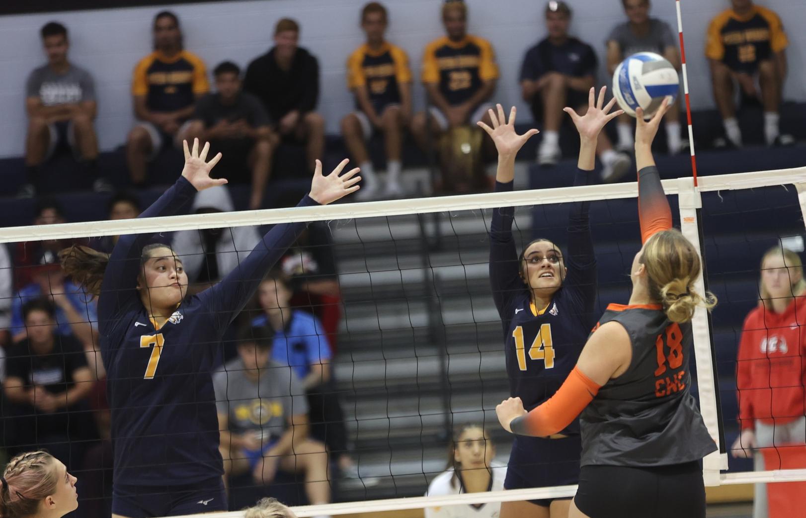 WNCC volleyball splits contests on Saturday